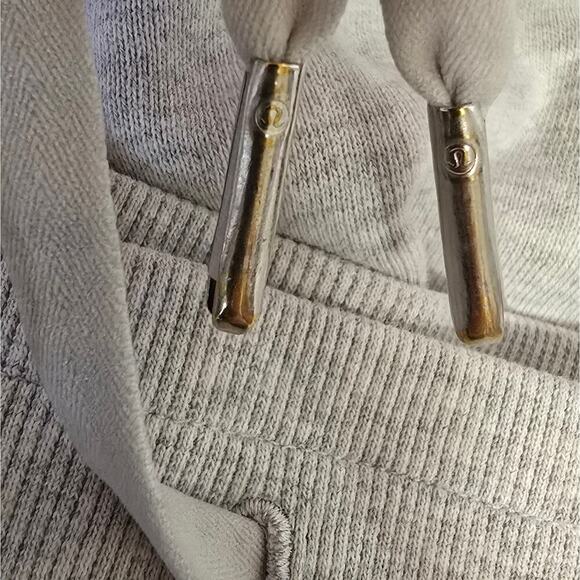 Lululemon Scuba High-Rise Joggers - Picture 6 of 8